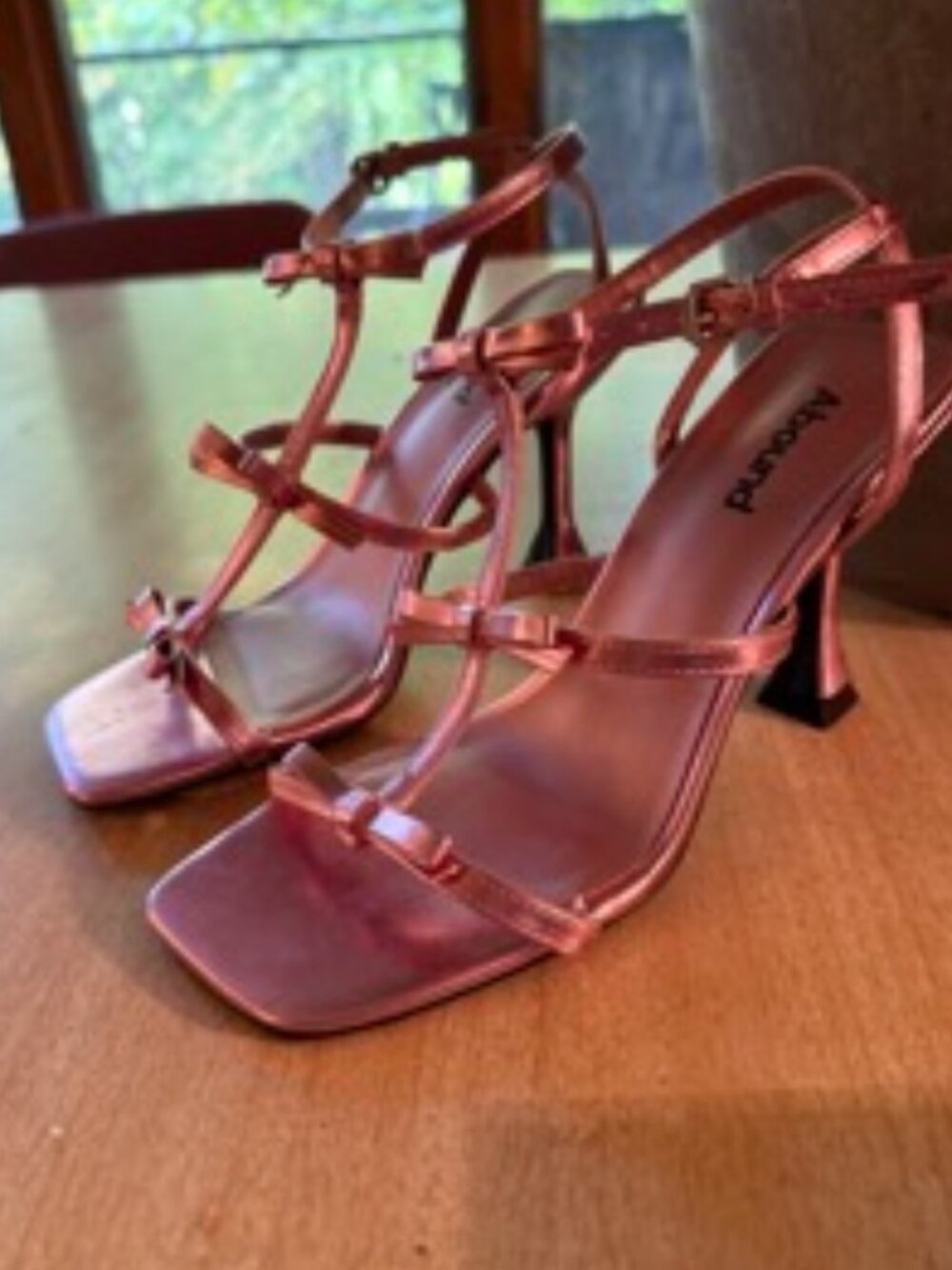 pink heels with bows
